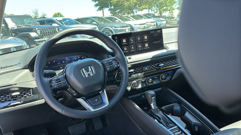 Used 2025 Honda Accord Touring image 13