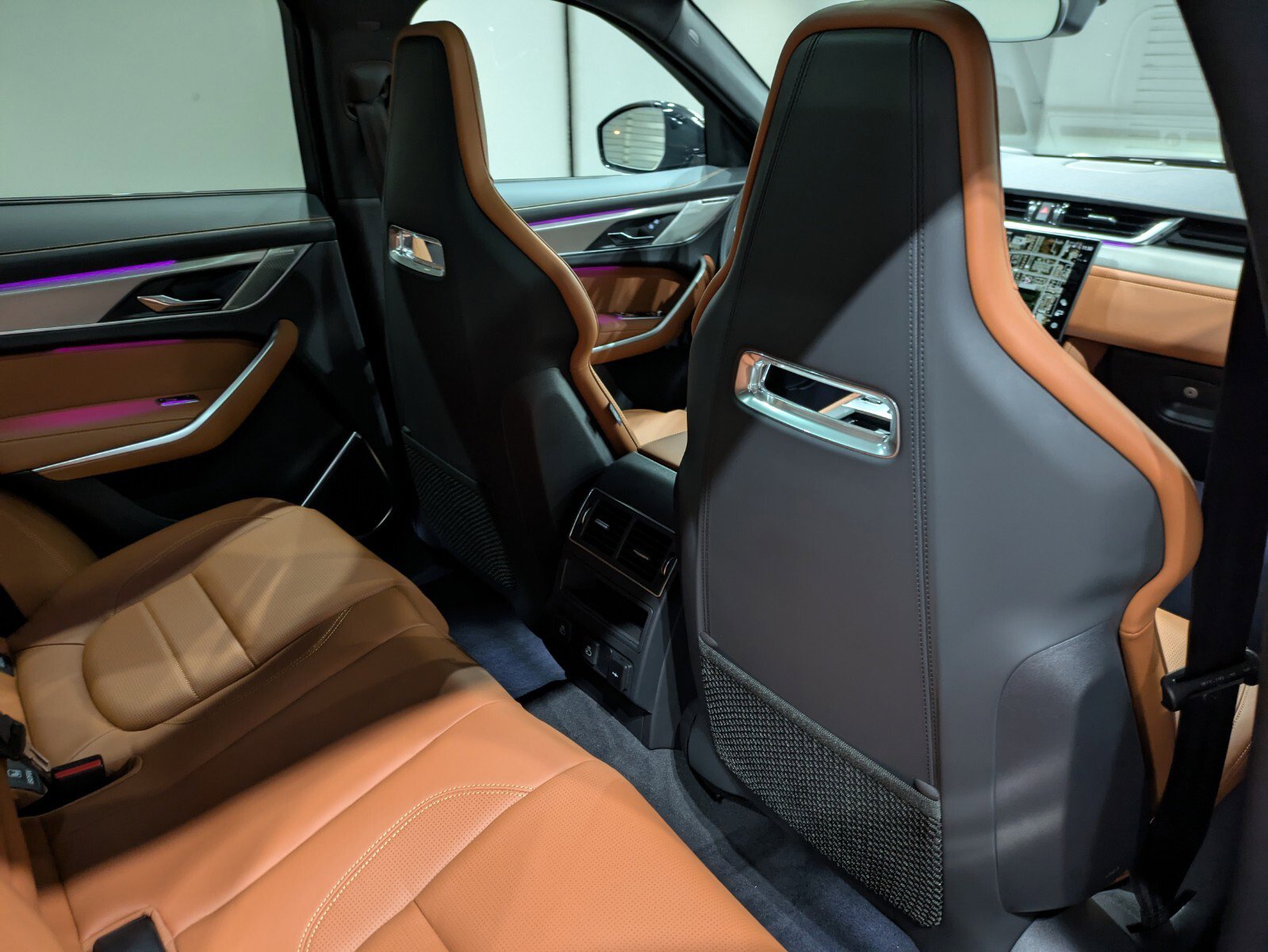 New 2026 Jaguar F-PACE R-Dynamic S image 21
