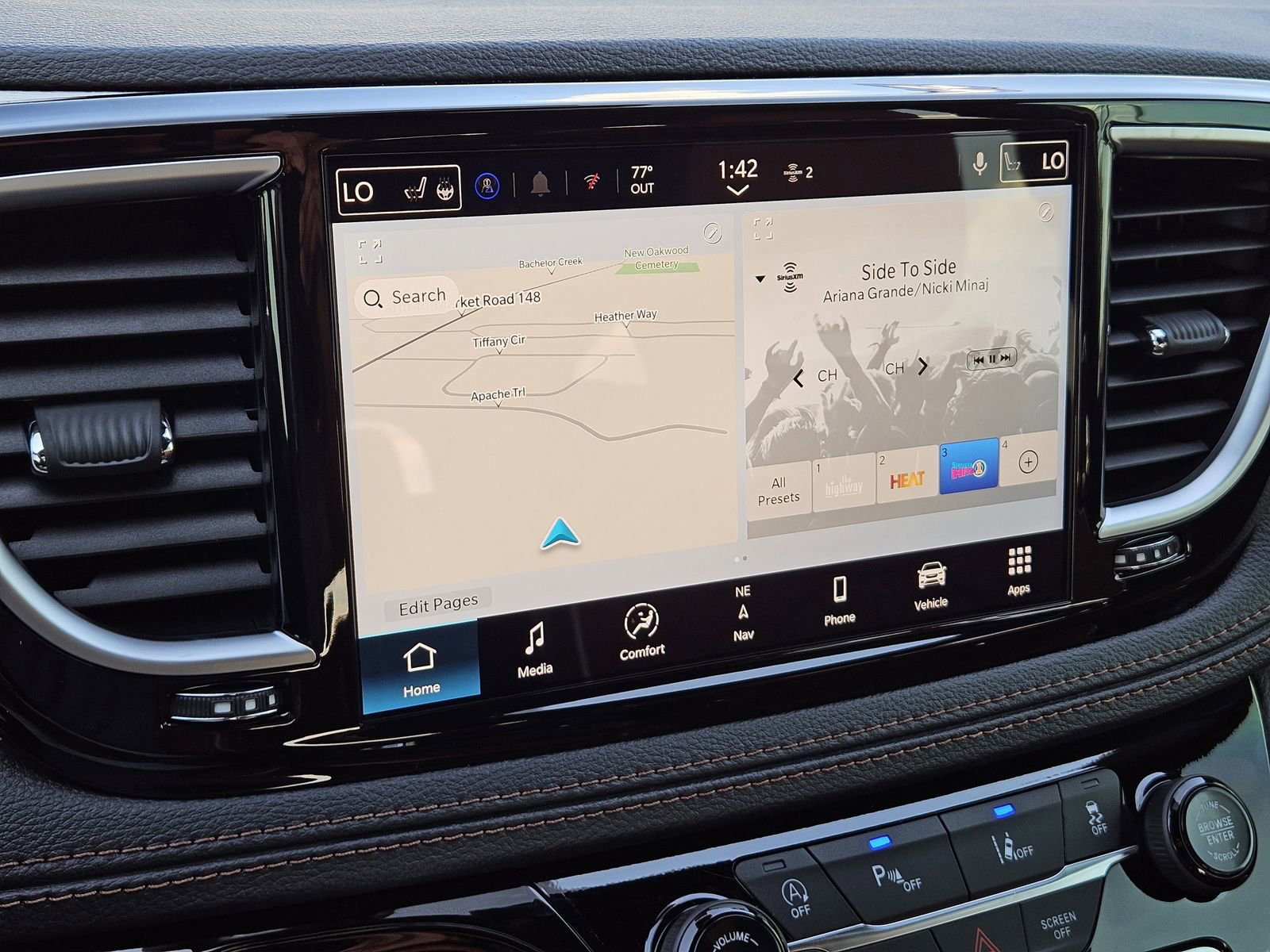 New 2026 Chrysler Pacifica Pinnacle FWD image 18
