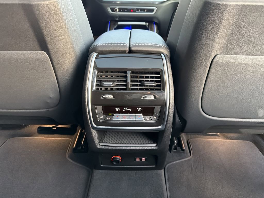 Used 2025 BMW X7 xDrive40i image 23