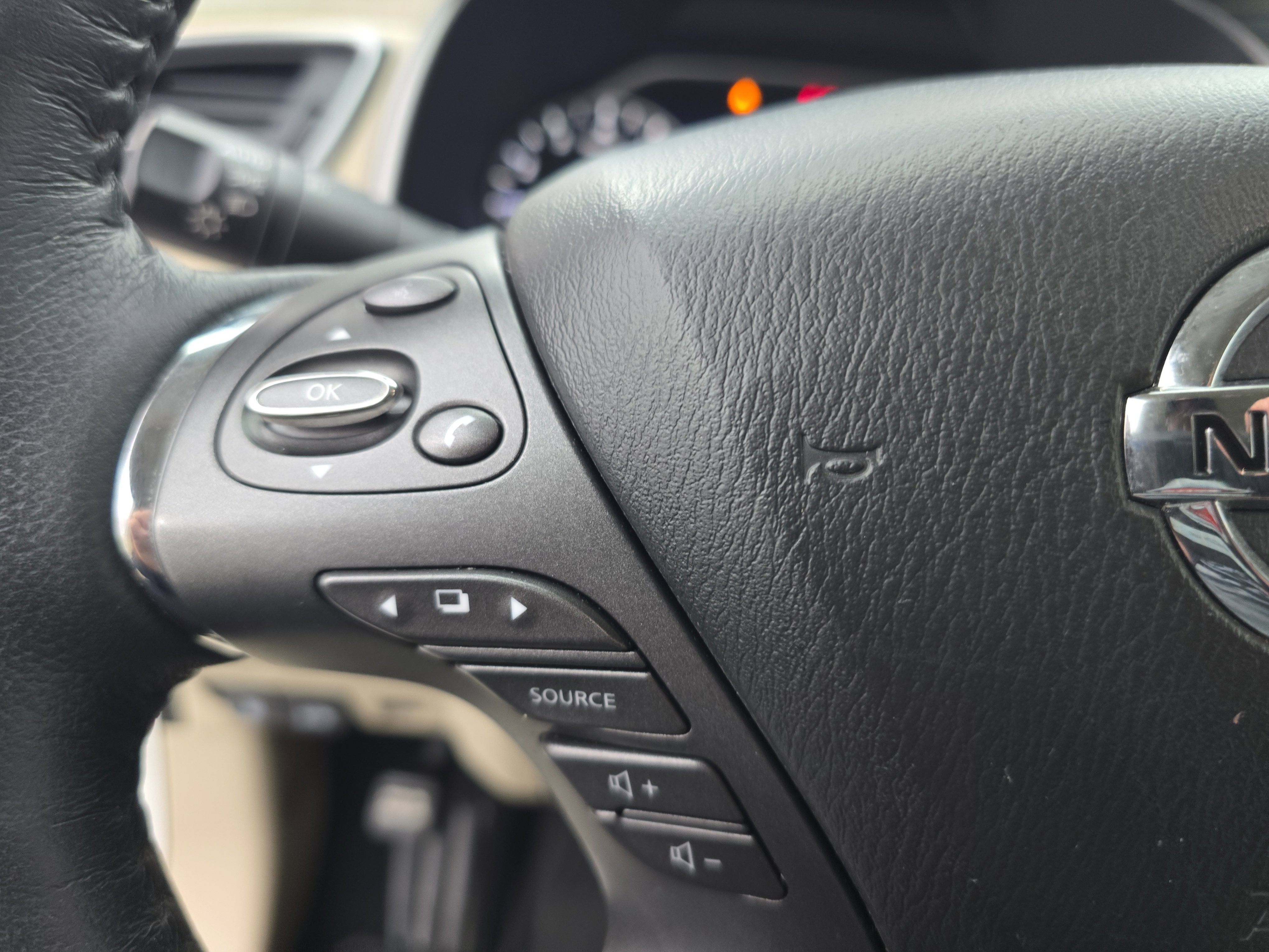 Used 2019 Nissan Murano SL FWD image 17