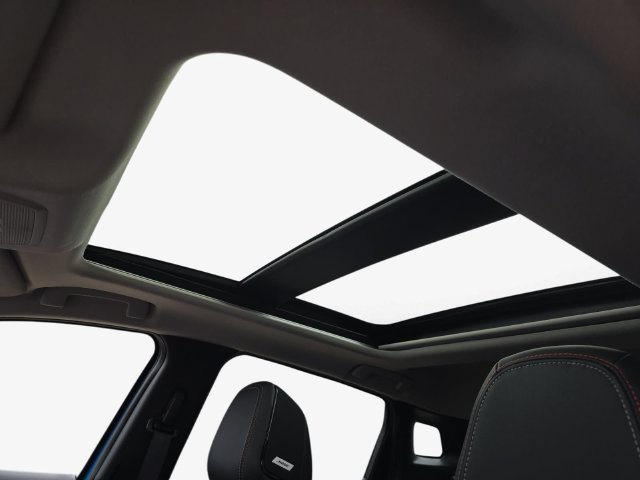 New 2027 Nissan Kicks SR w/ SR Premium Package FWD image 31