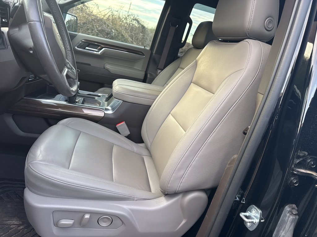 Used 2023 Chevrolet Silverado 1500 LT Trail Boss w/ Convenience Package II image 10