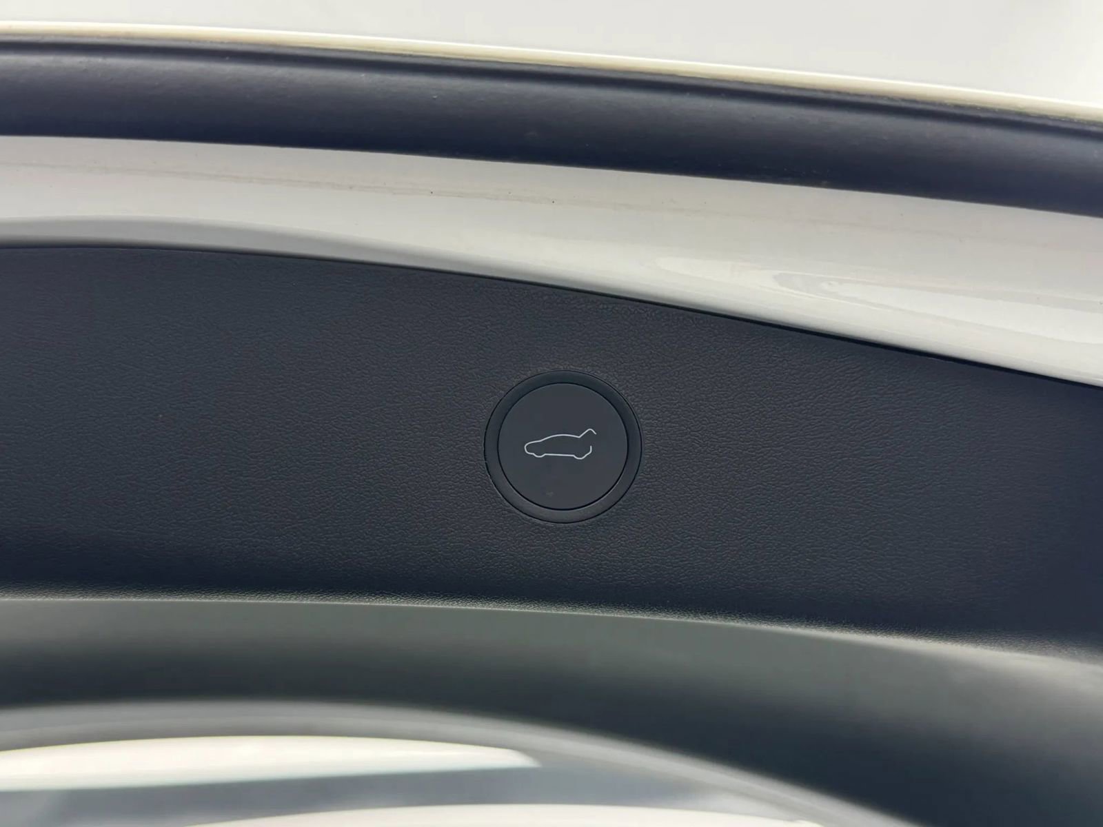 Used 2021 Tesla Model 3 Standard Range Plus image 40