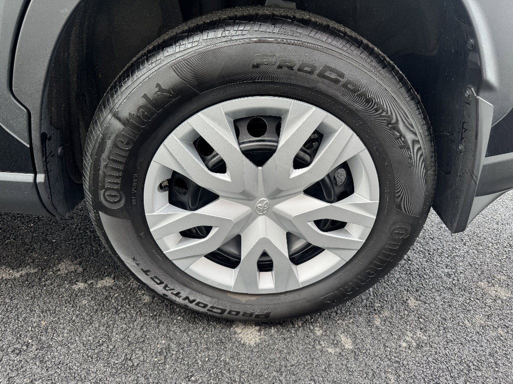 Used 2024 Toyota Corolla Cross L image 21