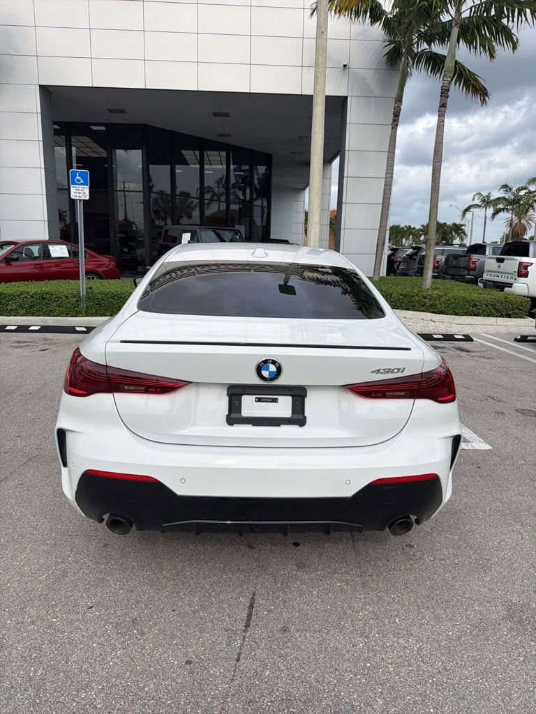 Used 2025 BMW 430i Coupe w/ M Sport Package RWD image 4