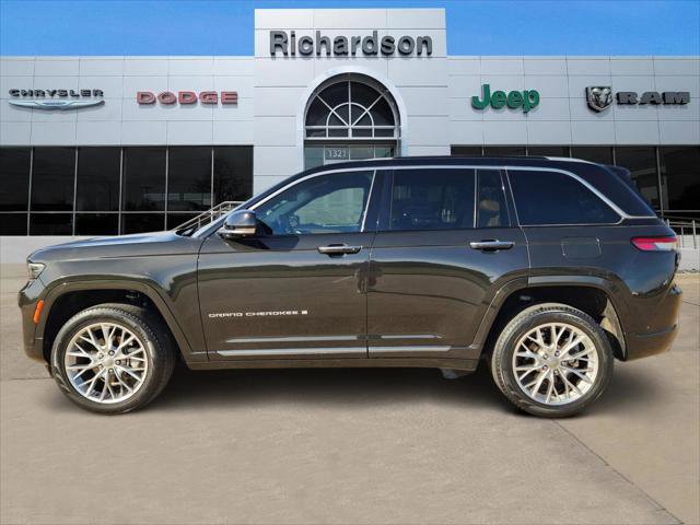Certified 2023 Jeep Grand Cherokee Summit w/ Adv Protech Group IV image 3