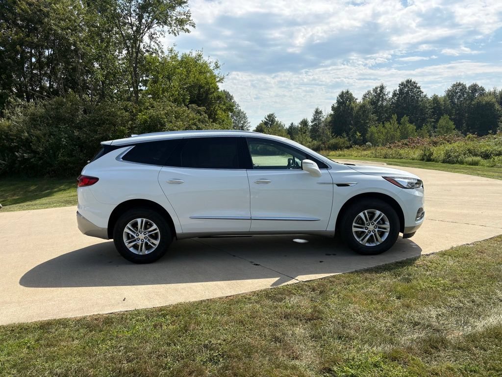 Used 2021 Buick Enclave Essence FWD image 10