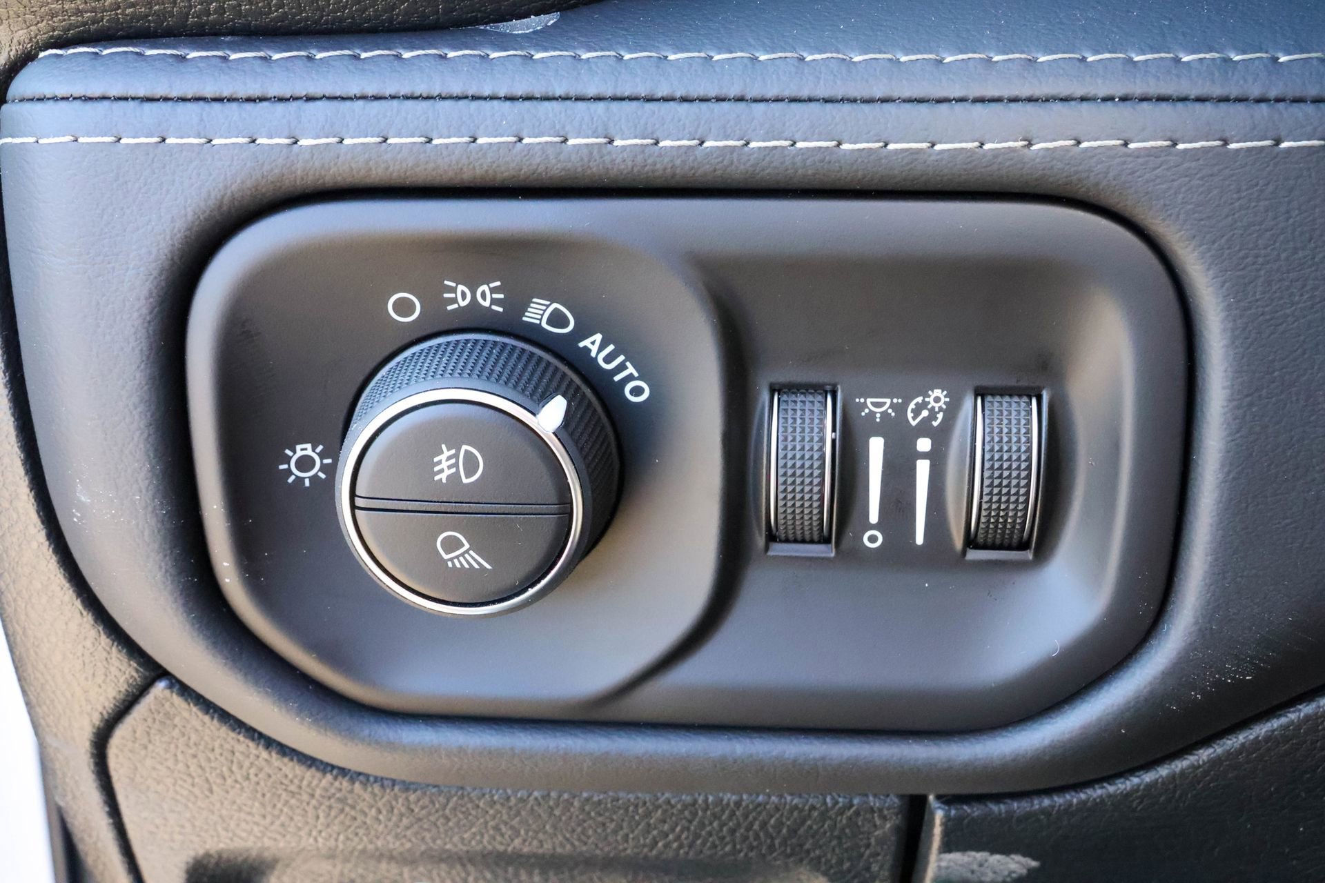 New 2026 RAM 1500 RHO image 37