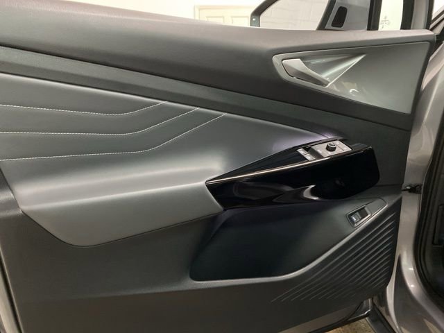 Used 2023 Volkswagen ID.4 Pro S AWD/4WD image 34