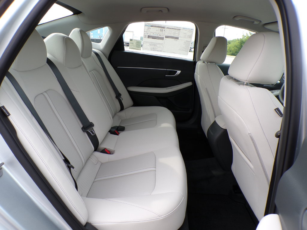 New 2026 Hyundai Sonata SE FWD image 18