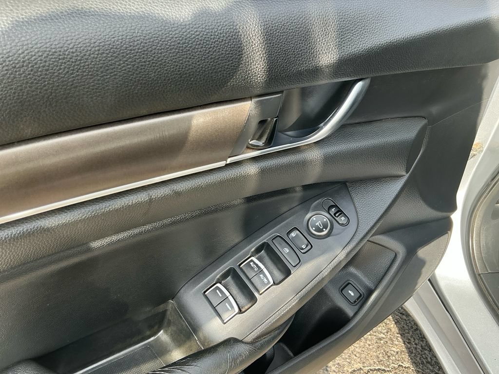 Used 2018 Honda Accord LX image 16