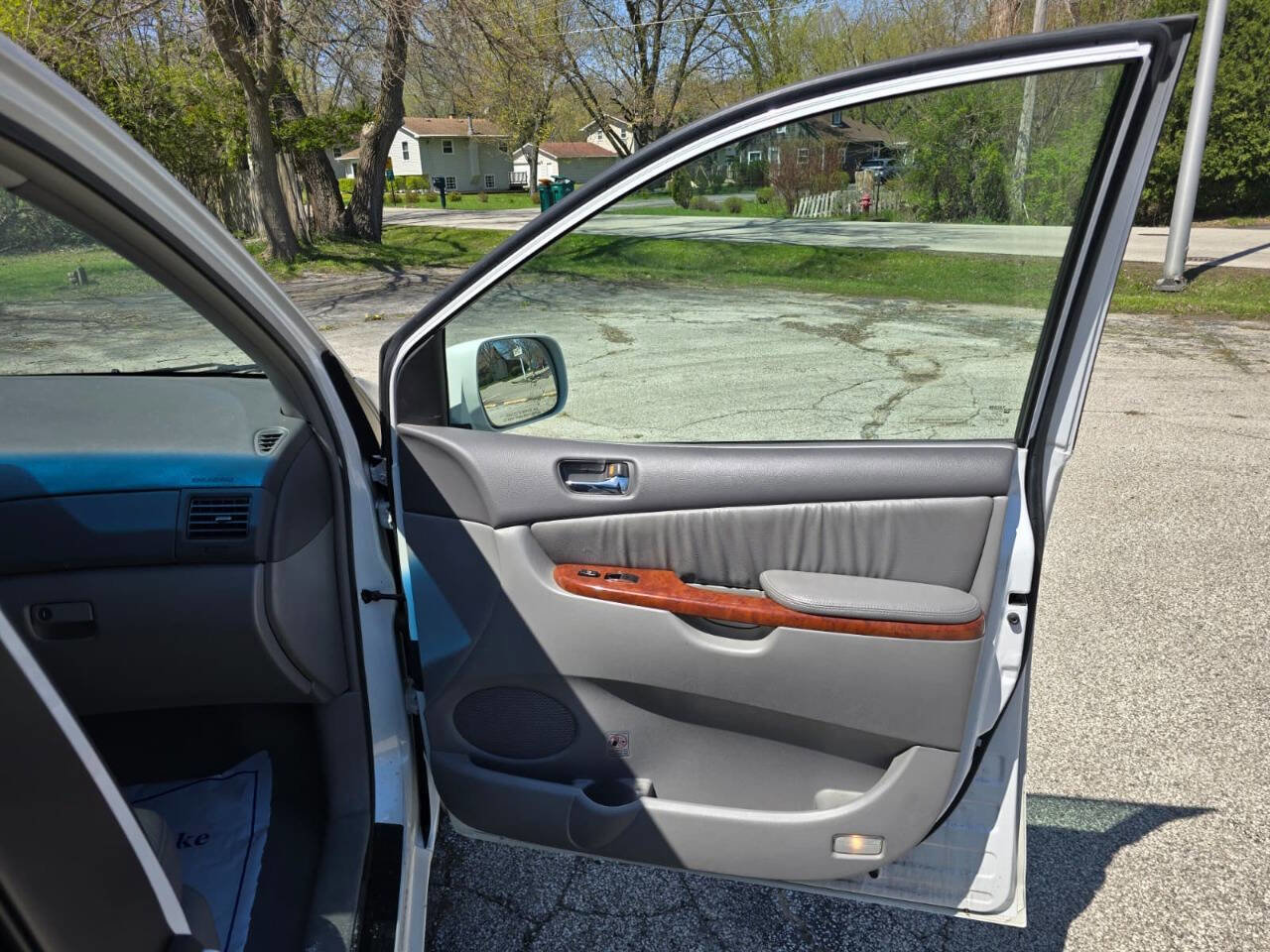 Used 2004 Toyota Sienna XLE Limited FWD image 15