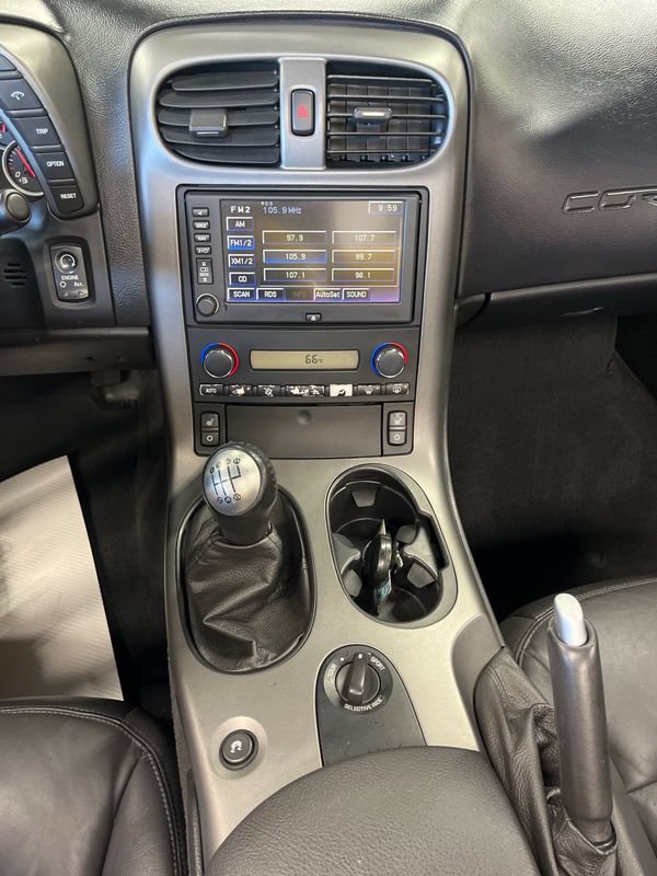 Used 2007 Chevrolet Corvette Convertible w/ Preferred Equipment Group RWD image 46