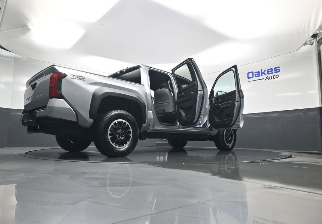 Used 2025 Toyota Tacoma TRD Off-Road image 60