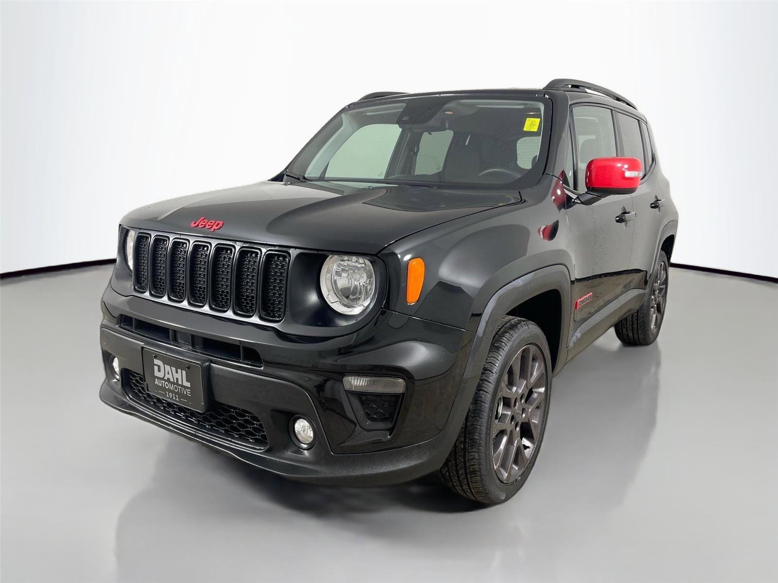 Used 2023 Jeep Renegade Latitude AWD/4WD image 4