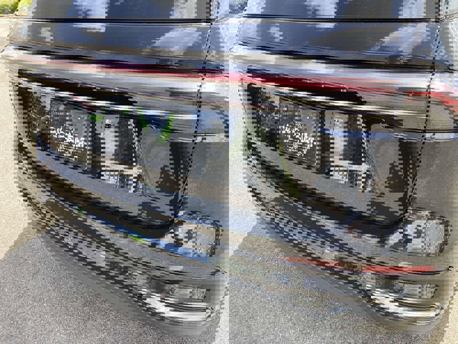 Certified 2025 Lincoln Nautilus Premier w/ Equipment Group 102A image 4