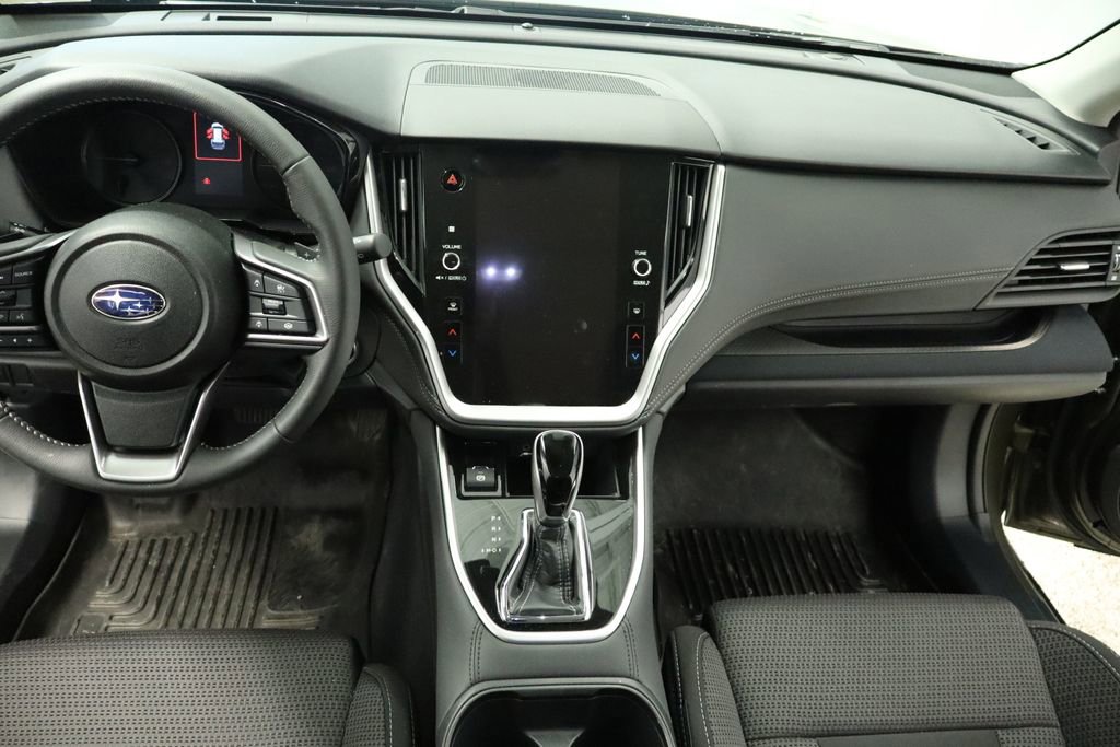 Used 2025 Subaru Outback Premium image 31