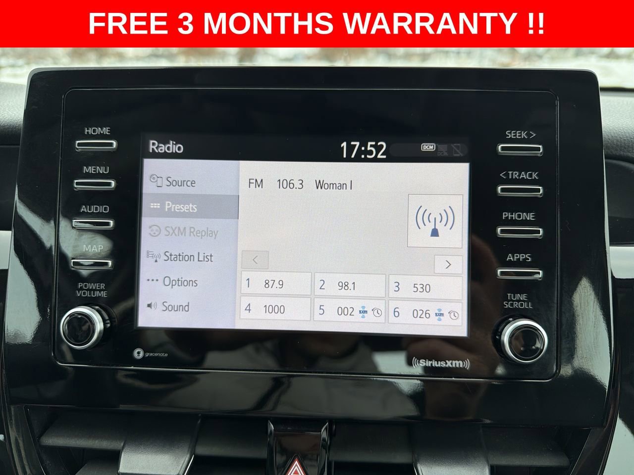 Used 2022 Toyota Camry SE FWD image 17