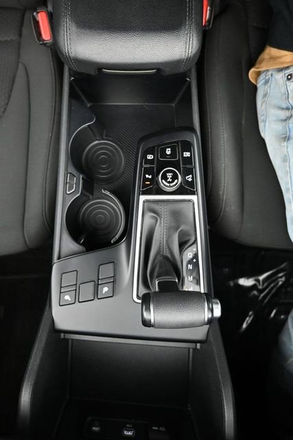 Used 2025 Kia Sportage LX image 29