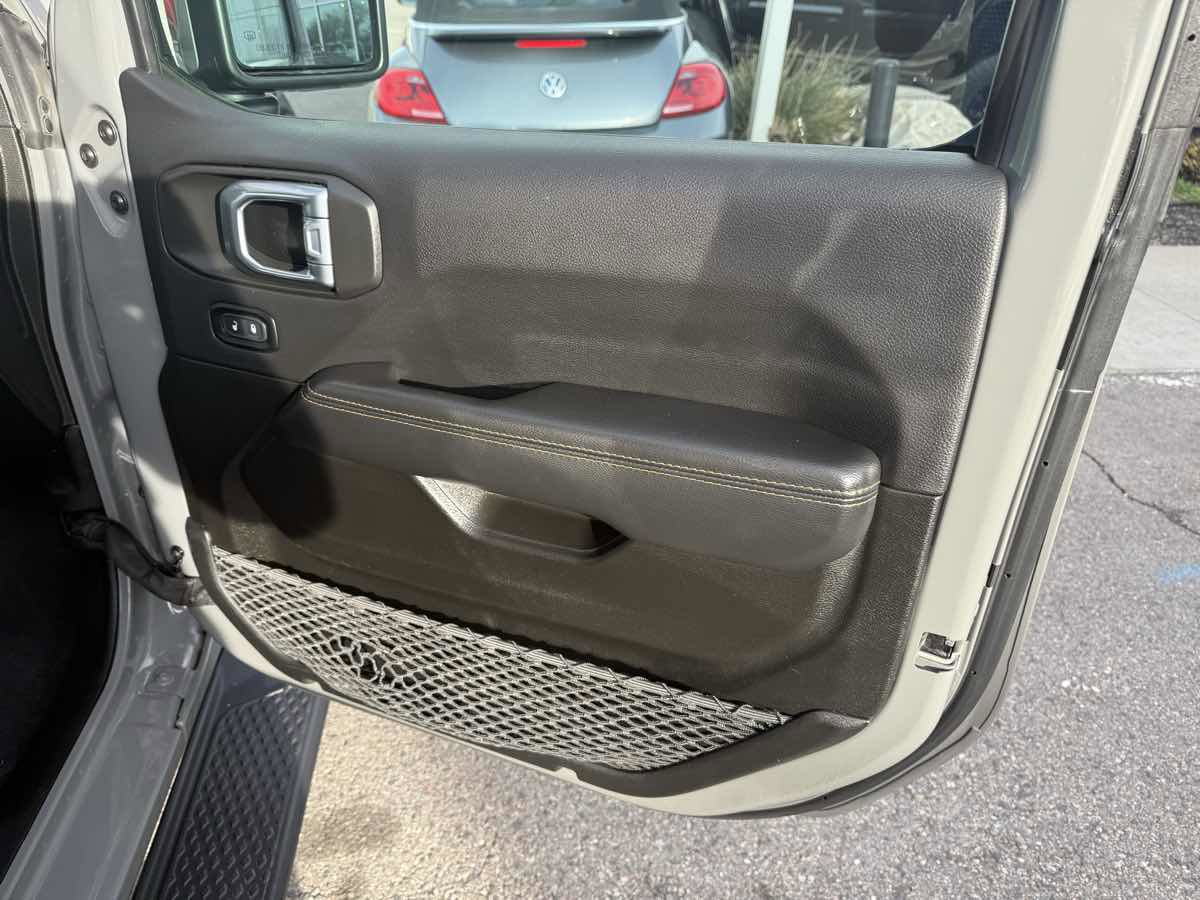 Used 2022 Jeep Gladiator Overland image 23