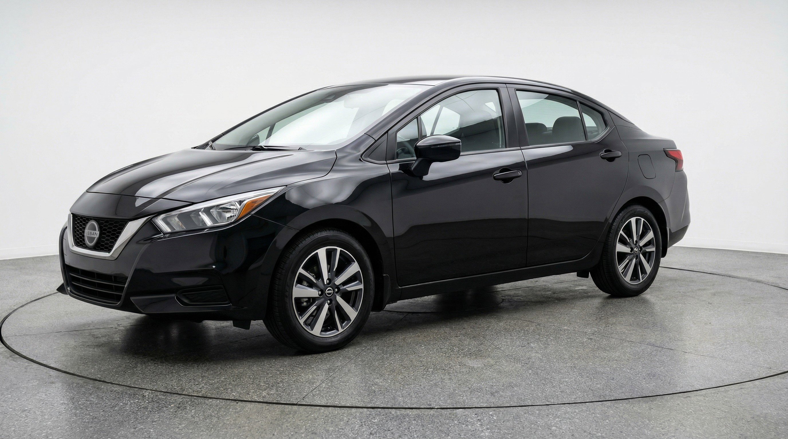 Used 2025 Nissan Versa SV FWD image 3