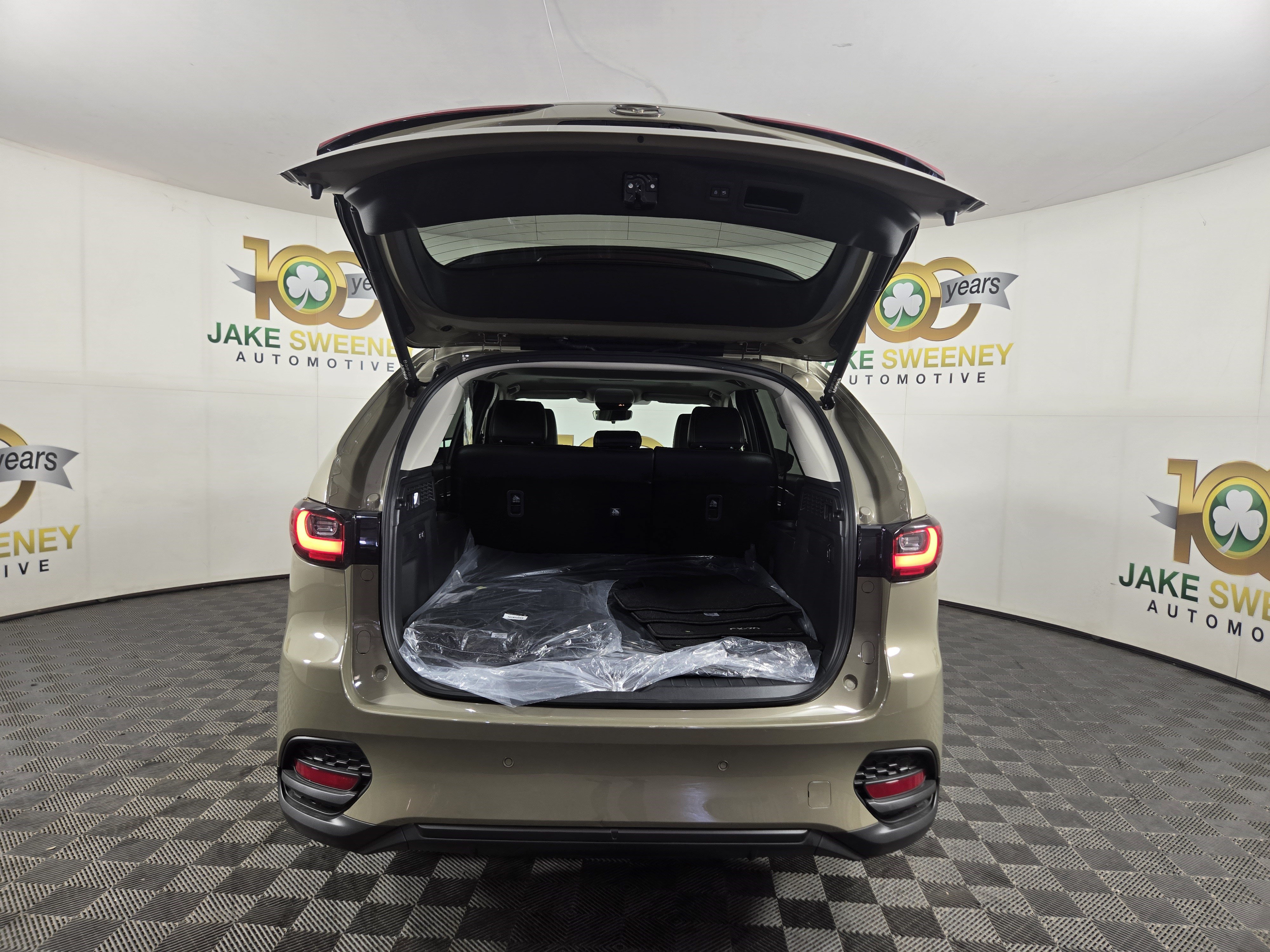 Certified 2026 MAZDA CX-70 3.3 Turbo w/ Preferred Package AWD/4WD image 32