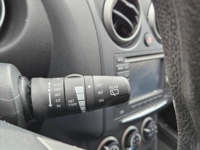 Used 2013 Nissan Rogue SV w/ Premium Pkg image 16