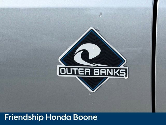 Used 2022 Ford Bronco Outer Banks AWD/4WD image 13