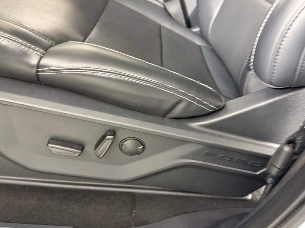 Used 2025 Ford Expedition Platinum AWD/4WD image 41