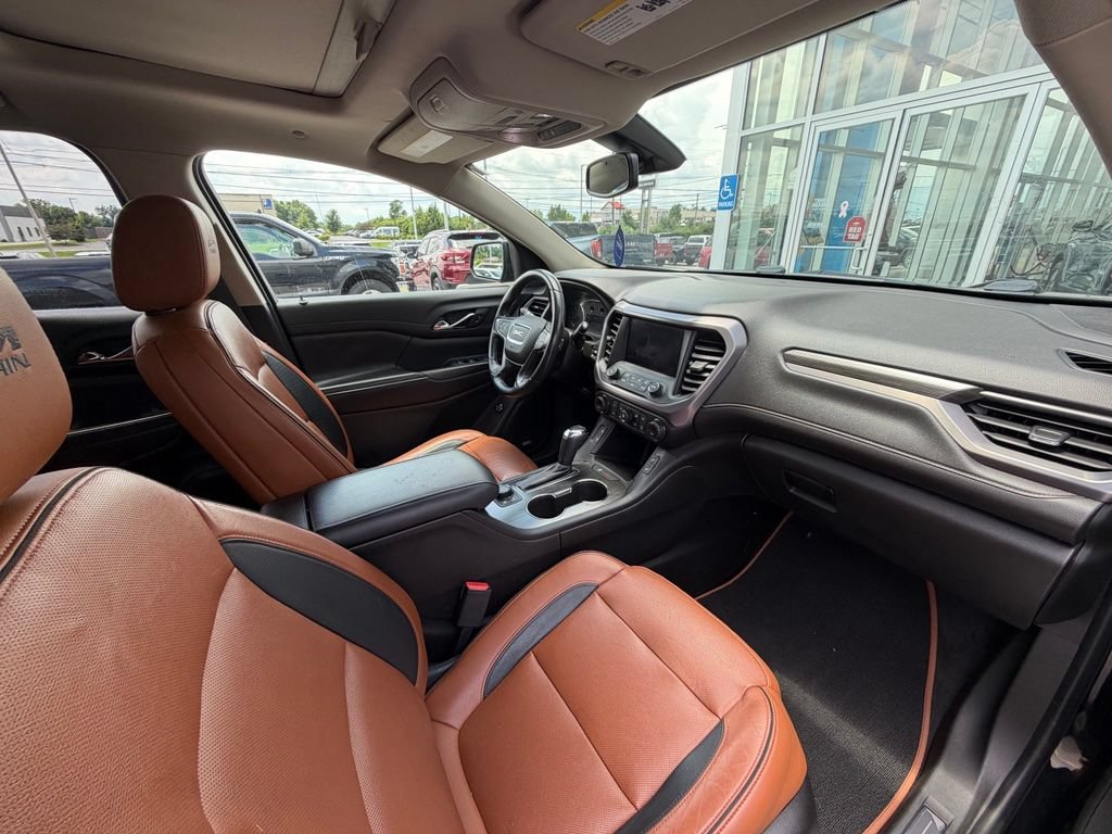 Used 2019 GMC Acadia SLT AWD/4WD image 13