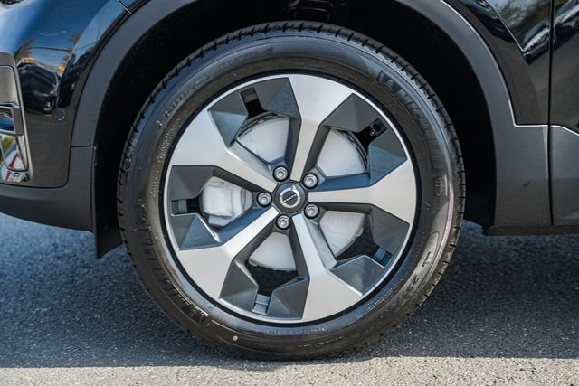New 2026 Volvo XC40 B5 Plus w/ Climate Package AWD/4WD image 18