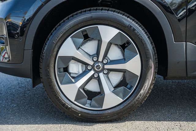 New 2026 Volvo XC40 B5 Plus w/ Climate Package image 18