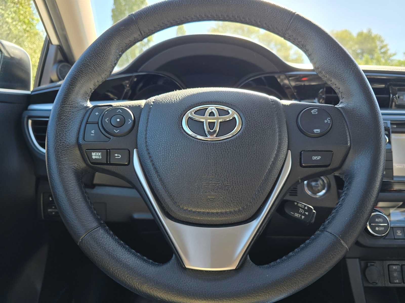 Used 2015 Toyota Corolla S Premium FWD image 23