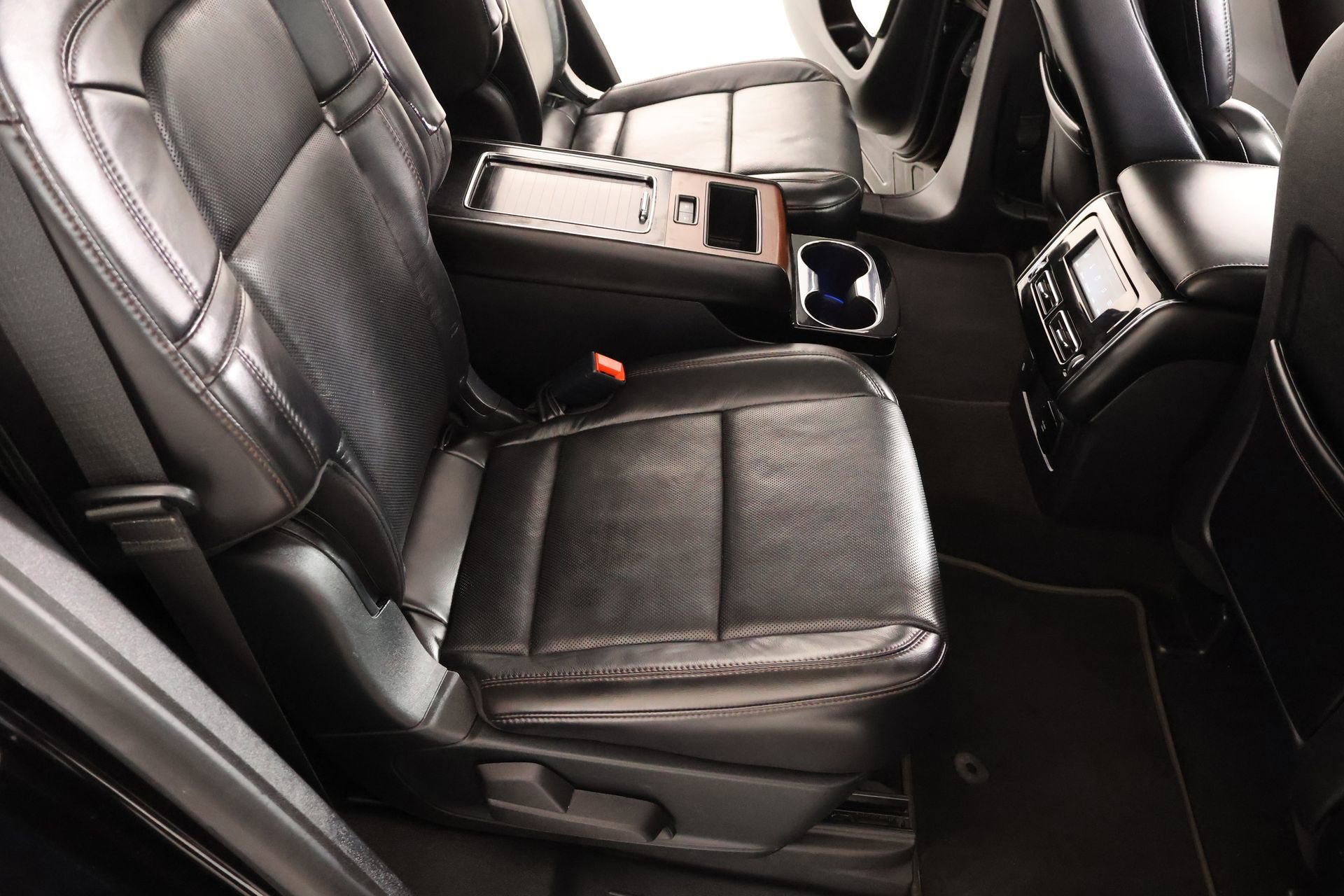 Used 2021 Lincoln Aviator Grand Touring w/ Equipment Group 302A image 16