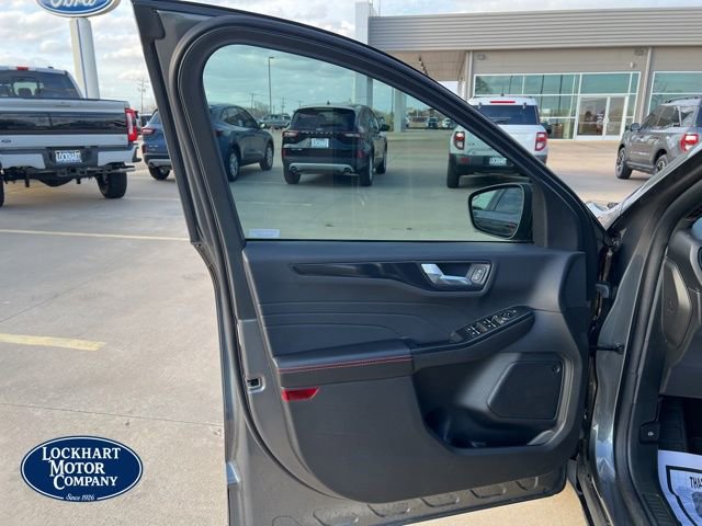 New 2025 Ford Escape ST-Line w/ Equipment Group 301A image 10