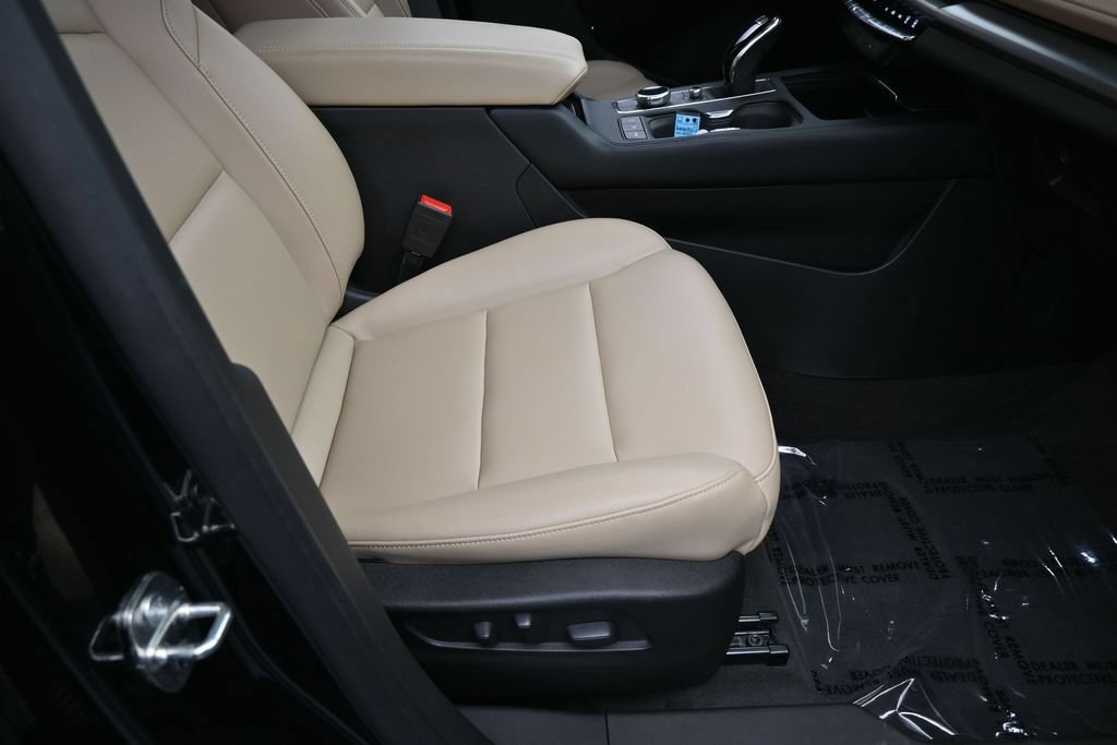 Used 2024 Cadillac XT4 Luxury FWD image 45