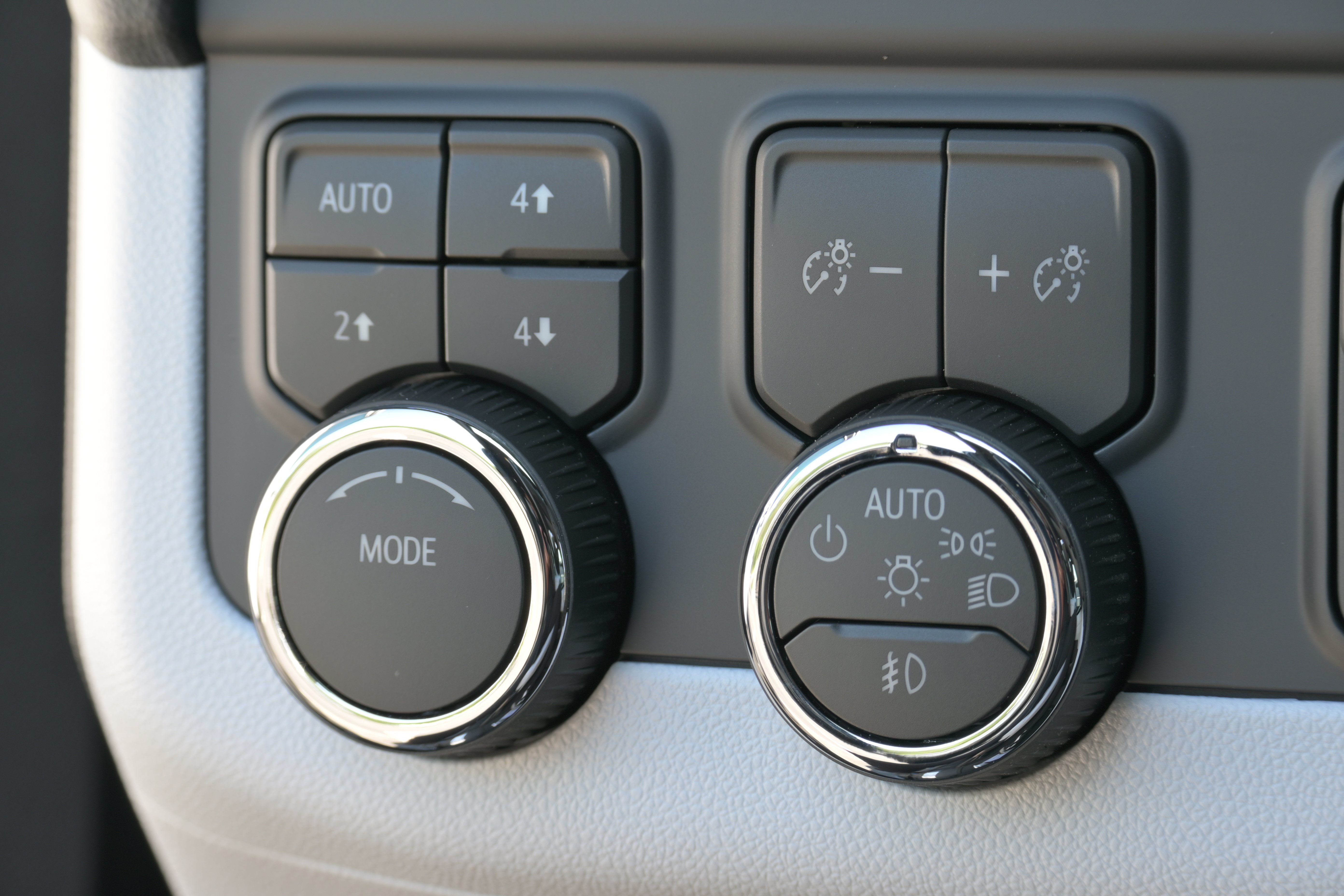 New 2026 Chevrolet Suburban Premier AWD/4WD image 27
