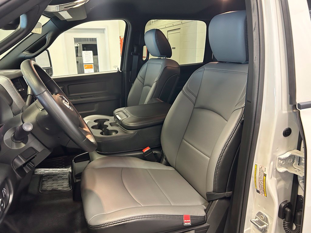 New 2026 RAM 3500 Tradesman w/ Chrome Appearance Group A AWD/4WD image 6