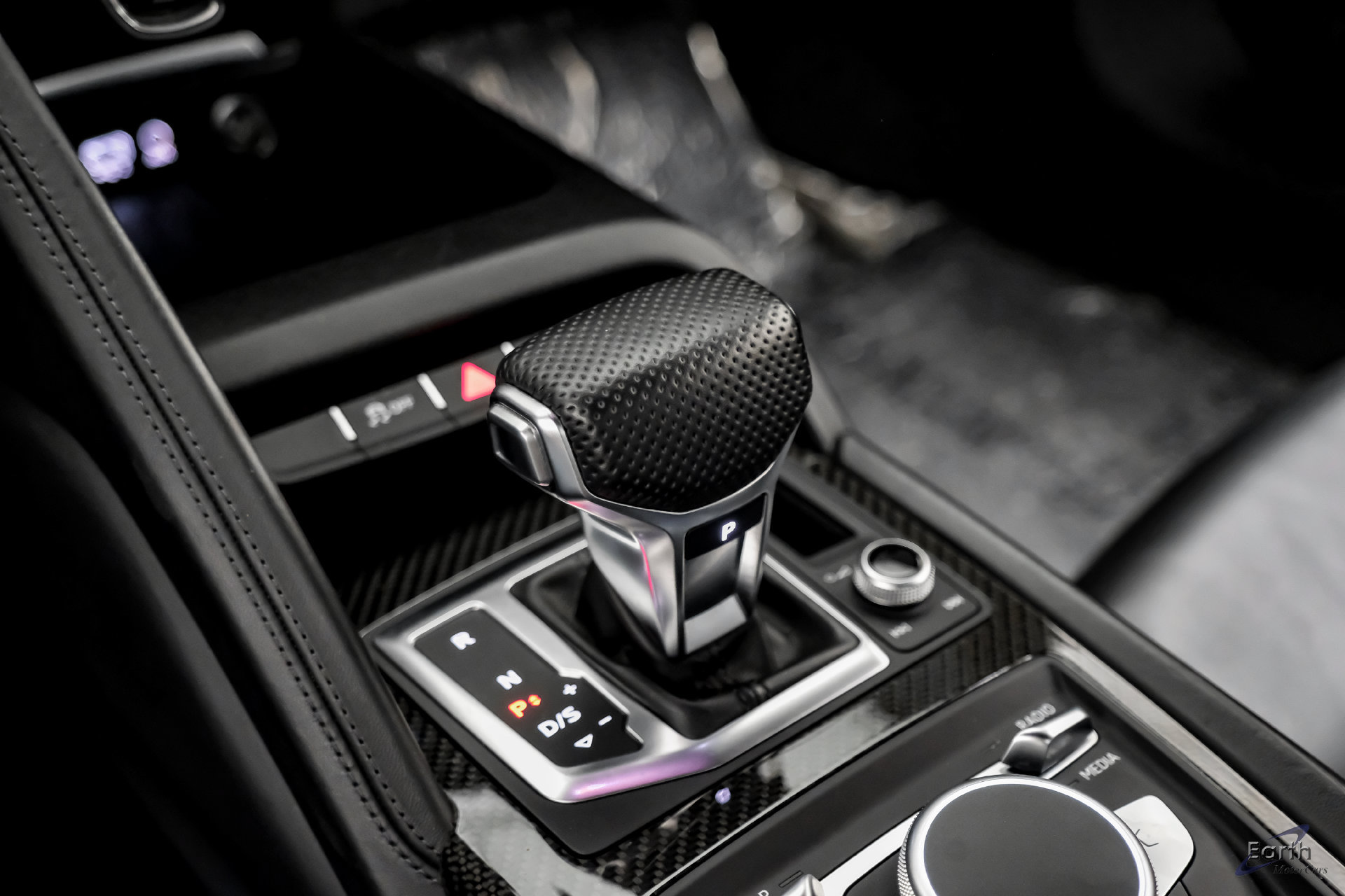 Used 2021 Audi R8 V10 w/ Premium Package RWD image 61