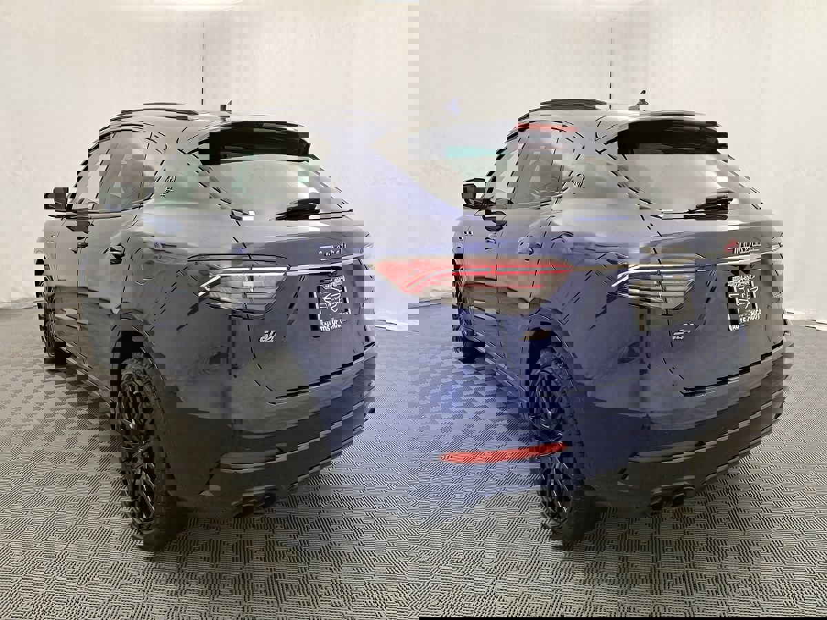 Used 2021 Maserati Levante S image 4