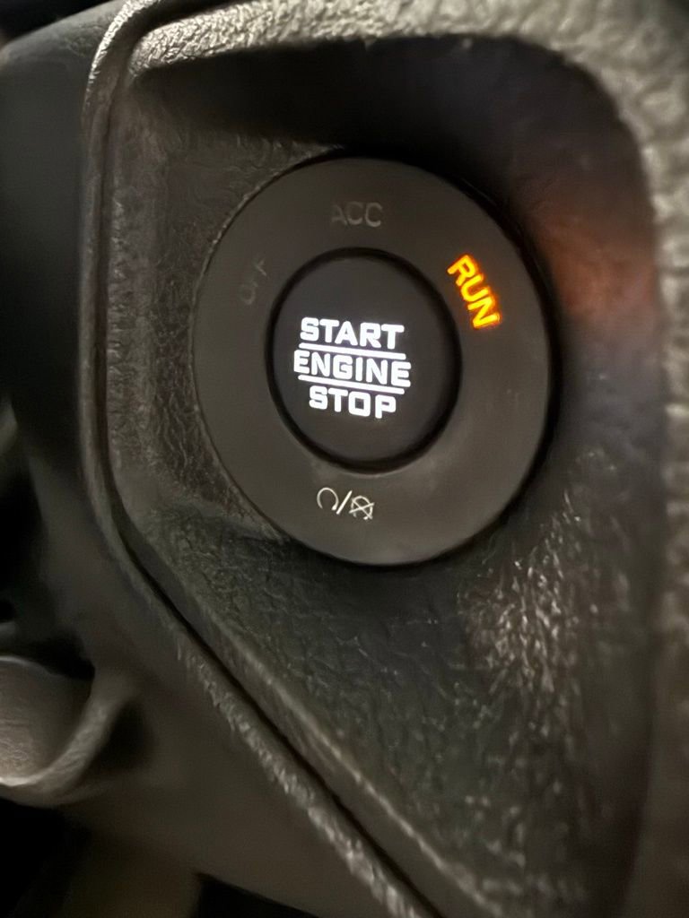 Used 2024 Jeep Wrangler Unlimited image 32