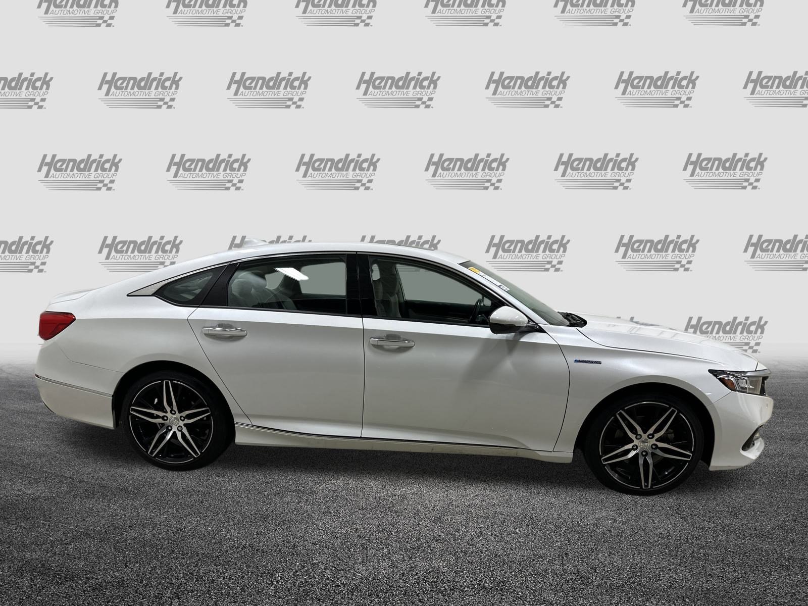 Used 2022 Honda Accord Touring image 11
