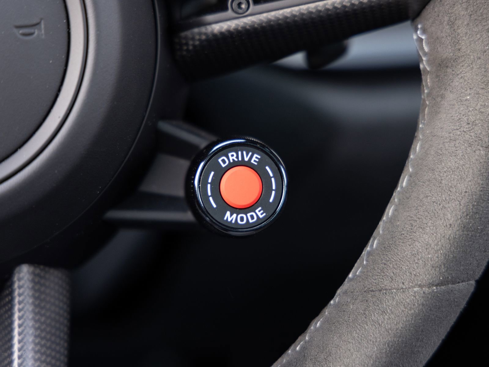 Used 2025 Porsche 911 Carrera 4 GTS image 15