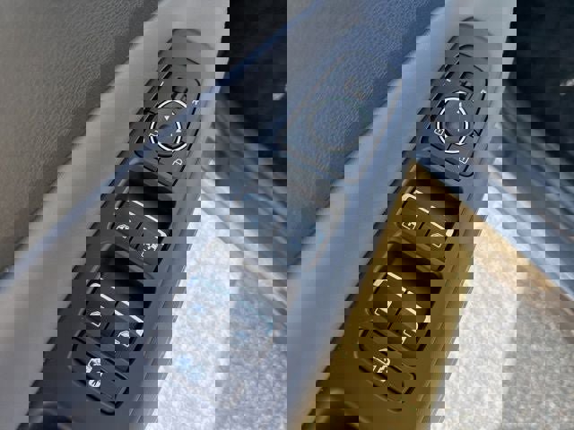 Used 2023 Hyundai Santa Fe SEL w/ Premium Package image 23