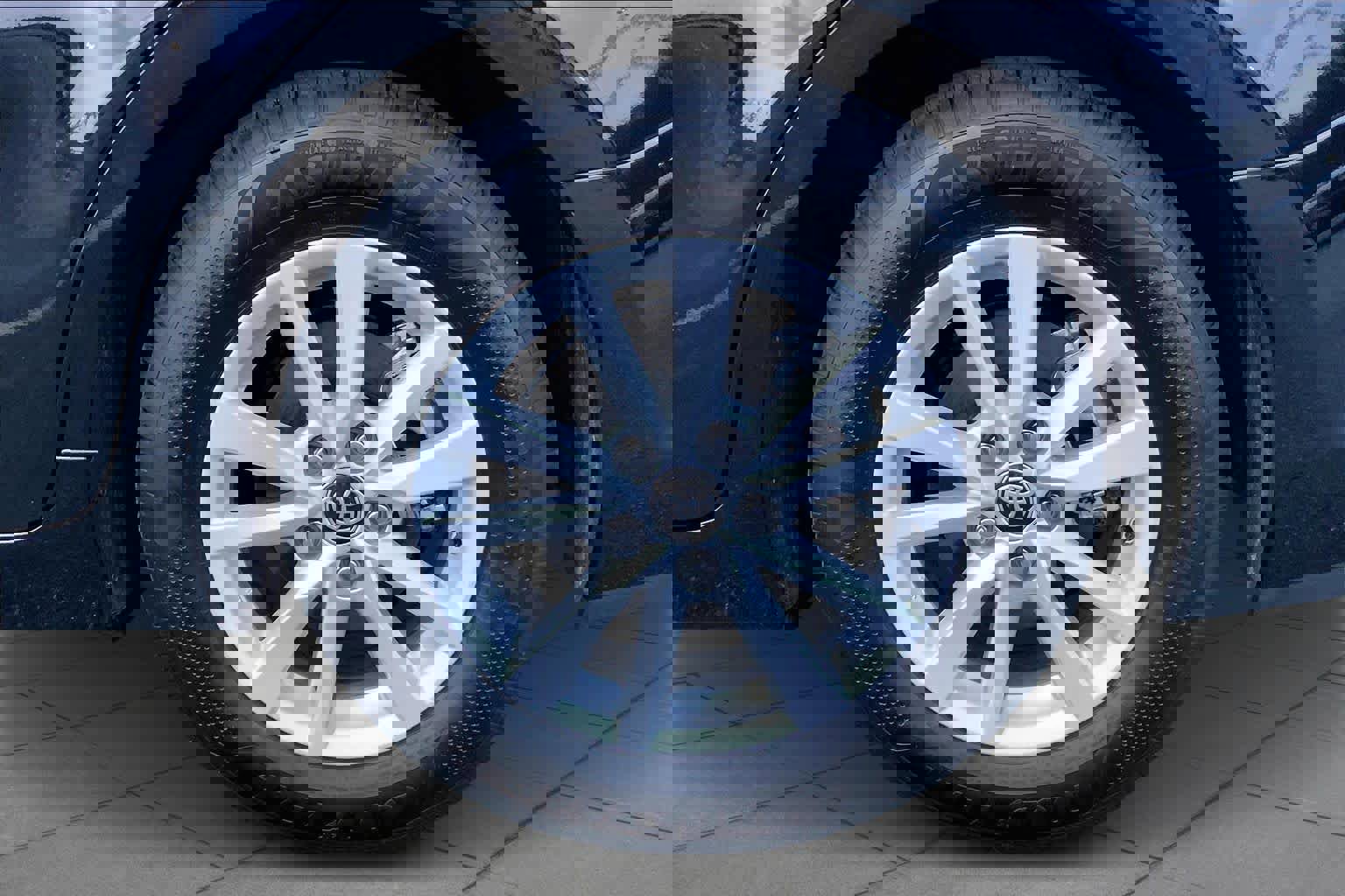 Used 2026 Toyota Camry LE image 11