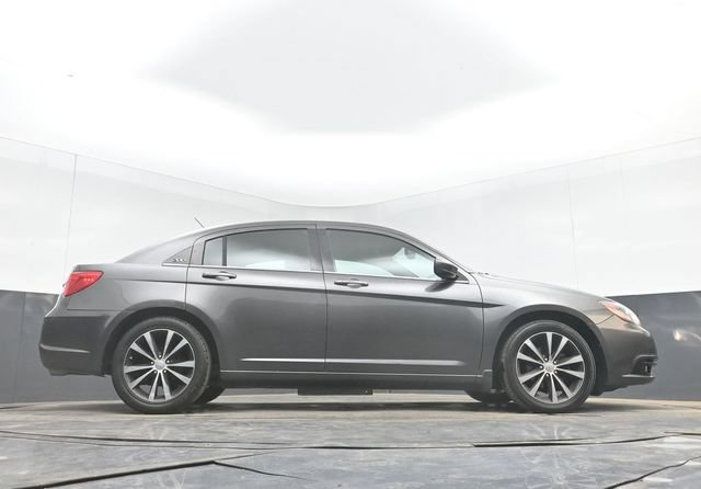 Used 2014 Chrysler 200 Touring w/ 200 S Group FWD image 45