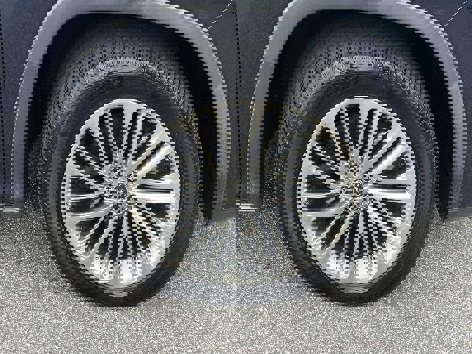 Used 2020 Lexus RX 350L Luxury w/ Accessory Package AWD/4WD image 11