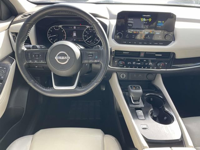 Used 2023 Nissan Rogue SL w/ SL Premium Package image 4