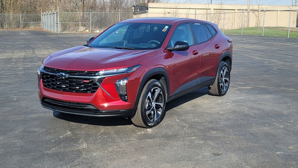 Used 2024 Chevrolet Trax RS w/ Driver Confidence Package image 5